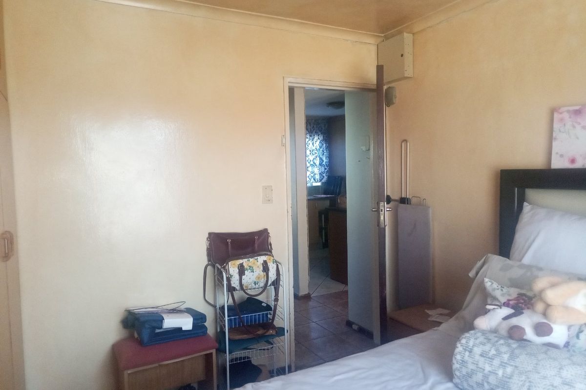 Charming 2-bedroom house for sale in Fountain Village, Blue Downs.   EXCLUSIVE SOLE MANDATE!!!!!!!!!!! - Photo 3