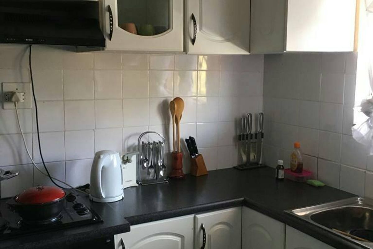 Neat 2-Bedroom Apartment for Sale in Pelham North — Scenic Views & Secure Living - Photo 5