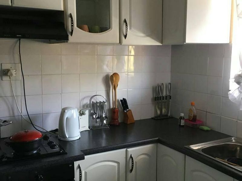 Neat 2-Bedroom Apartment for Sale in Pelham North — Scenic Views & Secure Living - Photo 5