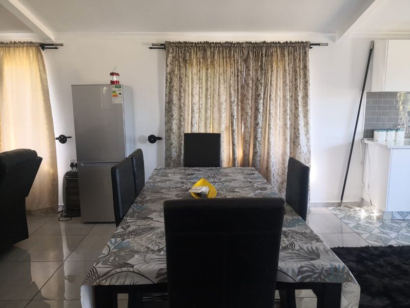 Rare Find in Byrne Village — 4046sqm Corner Plot with 2 Homes! - Photo 7