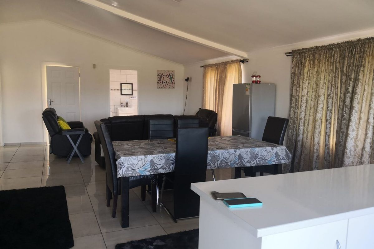 Rare Find in Byrne Village — 4046sqm Corner Plot with 2 Homes! - Photo 4