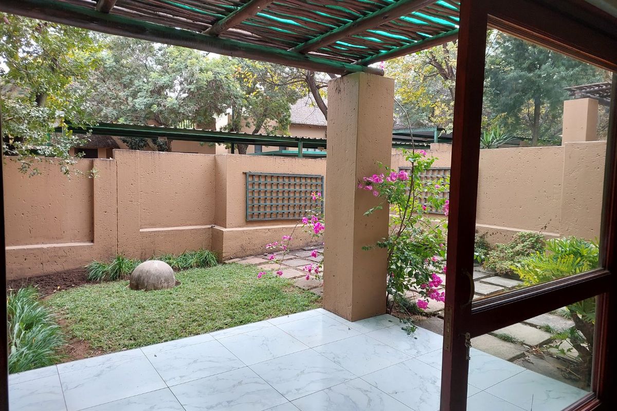 2 Bedroom Garden Unit in Douglasdale - Photo 3