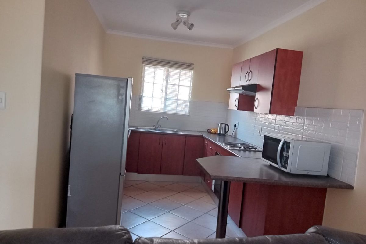 THREE BEDROOMS AND TWO BATHROOMS  - Photo 3