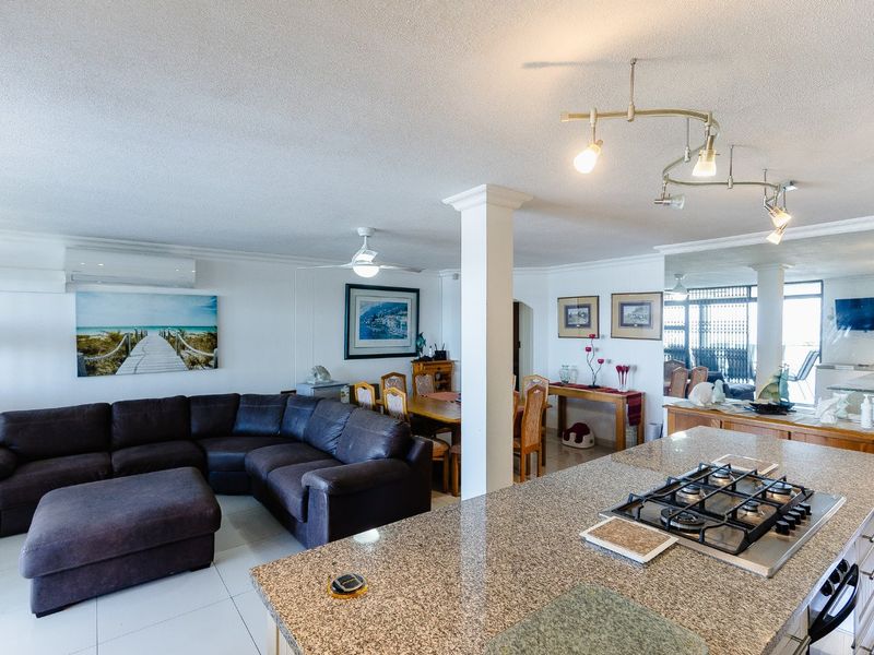 Expansive First Floor Apartment With Sea Views - Photo 7