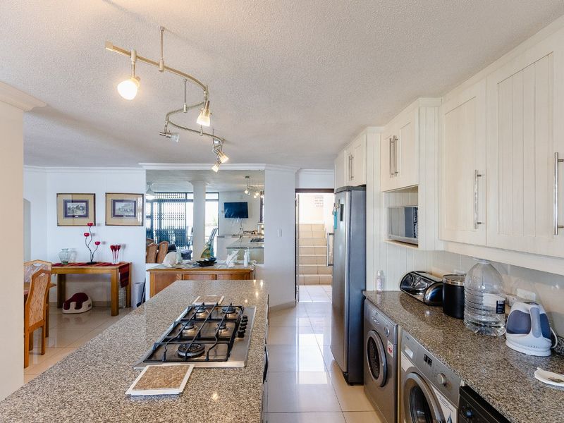 Expansive First Floor Apartment With Sea Views - Photo 6