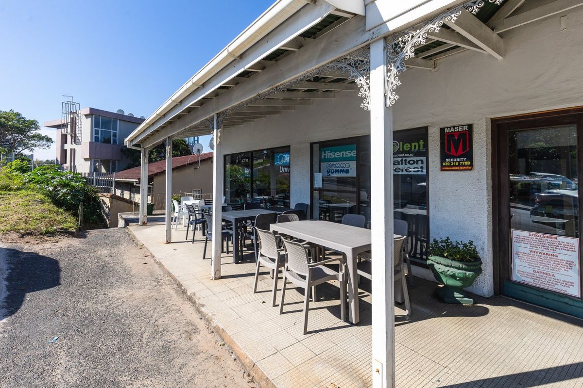 Exceptional Opportunity: Prime Three-Story Commercial Building With High Visibility  - Photo 5