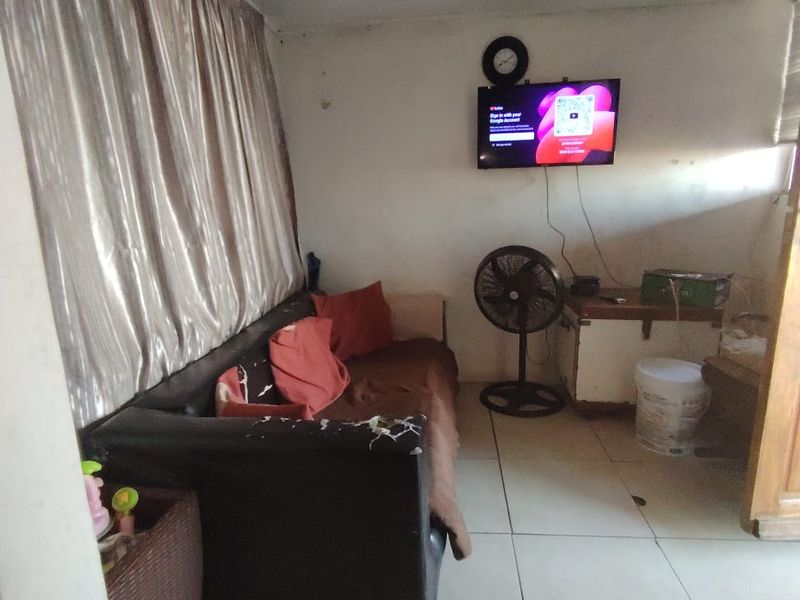 2 Bed House in Wesbank for Sale - Photo 8