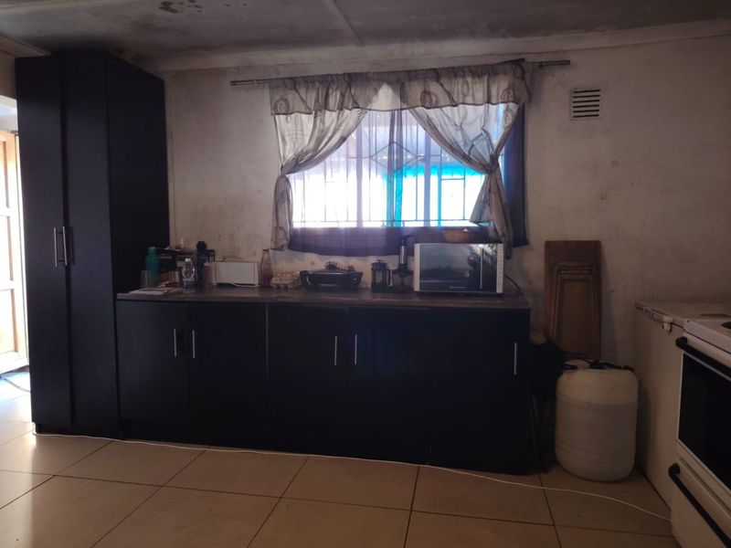 2 Bed House in Wesbank for Sale - Photo 3