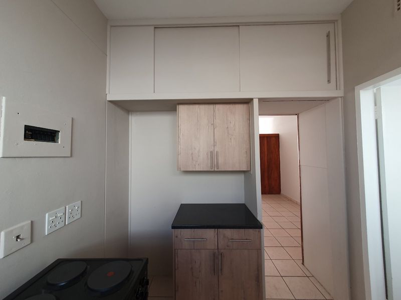 NEWLY RENOVATED BATCHELOR FLAT FOR SALE IN THE POPULAR BLOCK CHEBEMA - Photo 2