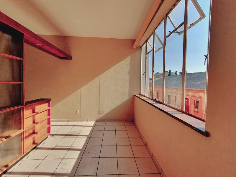 NEWLY RENOVATED BATCHELOR FLAT FOR SALE IN THE POPULAR BLOCK CHEBEMA - Photo 9