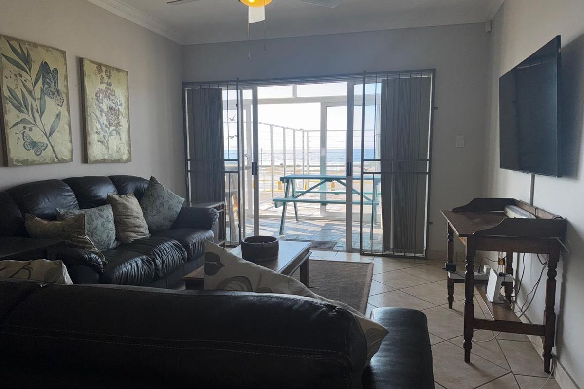 Beachfront Bliss in Jeffreys Bay! - Photo 2