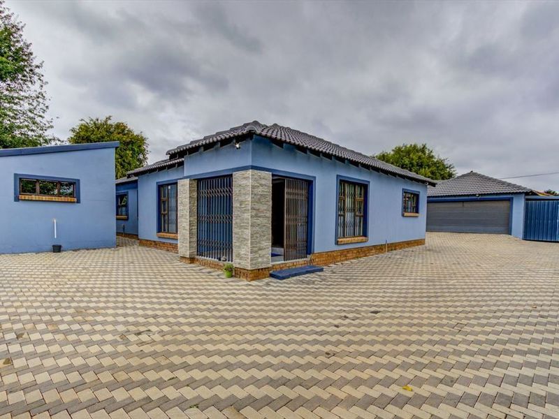 Spacious and Well-Equipped Family Home - Photo 3