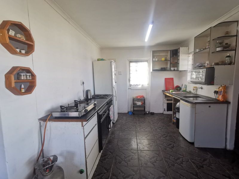 Investor’s Dream or Dual-Family Opportunity – Unlock the Potential! - Photo 6