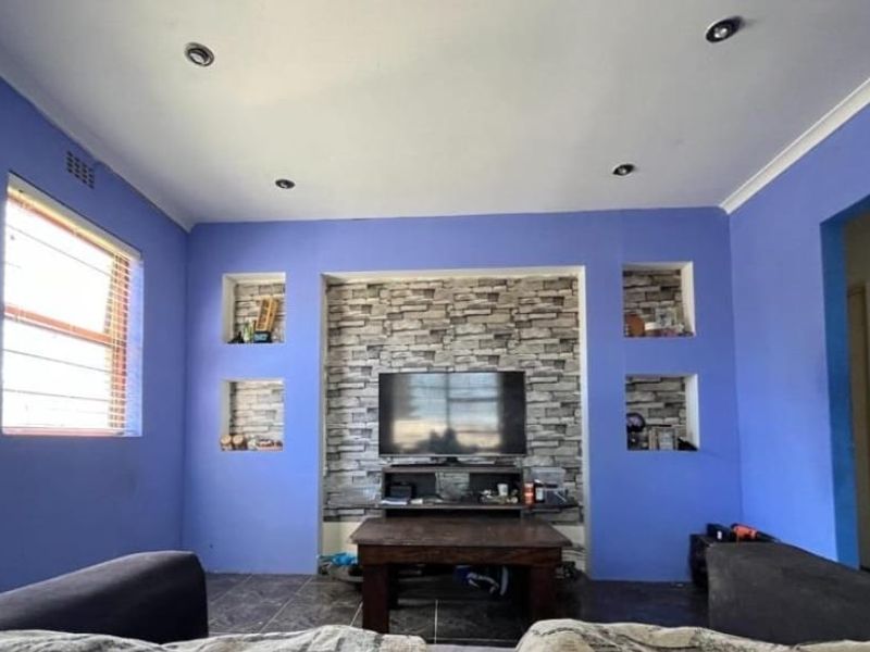 Investor’s Dream or Dual-Family Opportunity – Unlock the Potential! - Photo 8