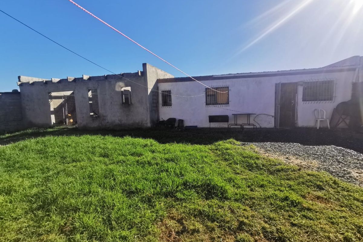 Investor’s Dream or Dual-Family Opportunity – Unlock the Potential! - Photo 5