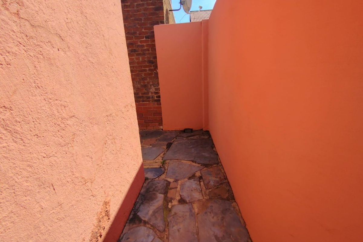 Immaculate 4-Bedroom Home in the Heart of Capital Park – Deceased Estate - Photo 4