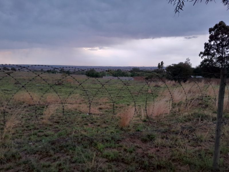 100 SQUARE METERS VACANT LAND PROPERTY FOR RENT - Photo 3