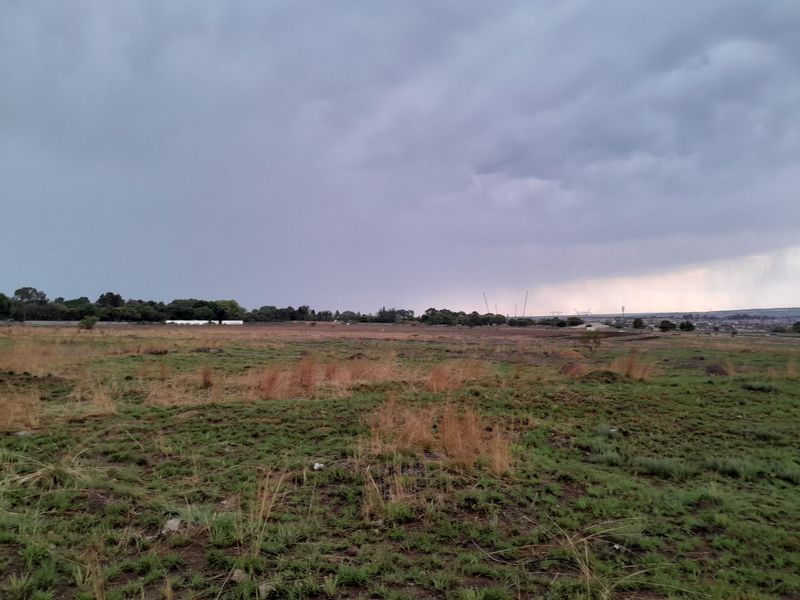 2000 SQUARE METERS VACANT LAND PROPERTY FOR RENT - Photo 1