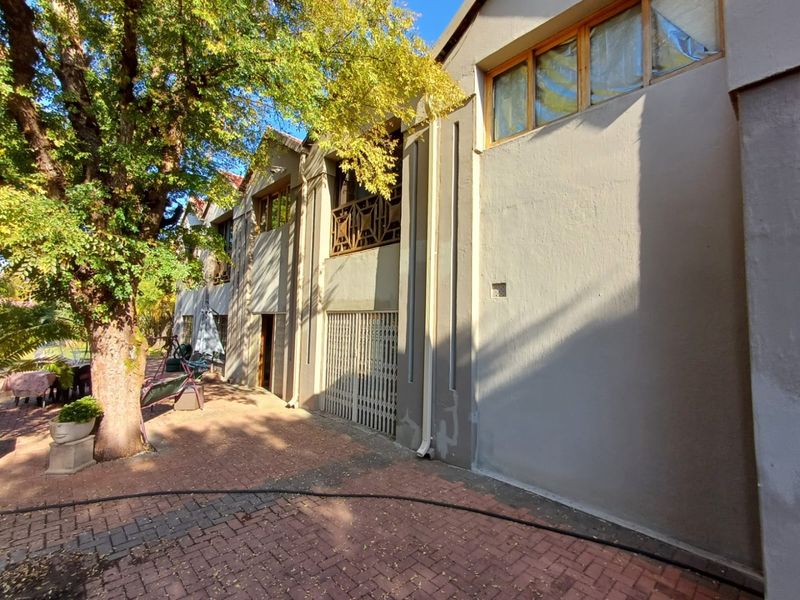 Grand Double-Storey Retreat on Expansive Stand – Exclusive Living in Stilfontein Ext 4 - Photo 7