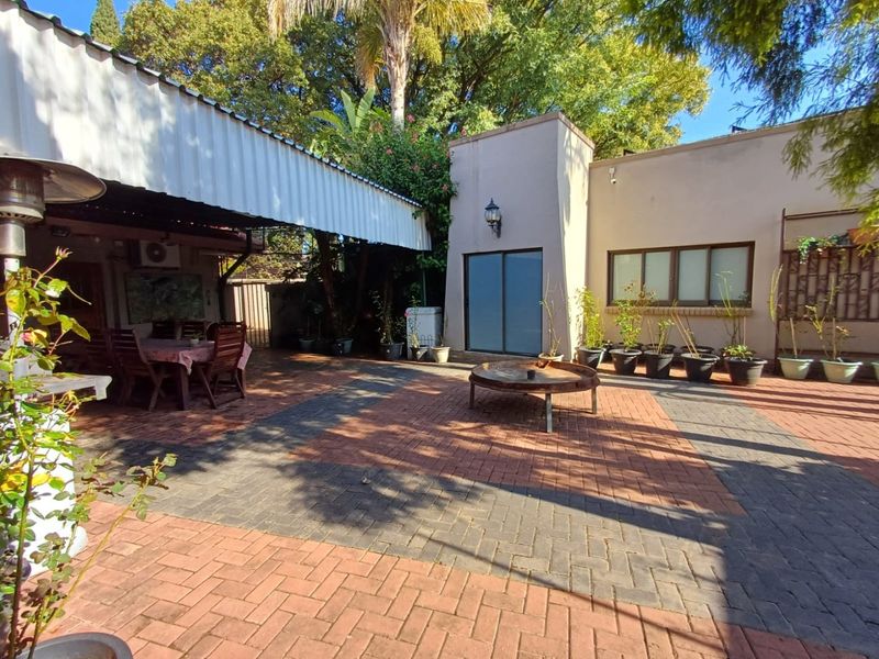 Grand Double-Storey Retreat on Expansive Stand – Exclusive Living in Stilfontein Ext 4 - Photo 4