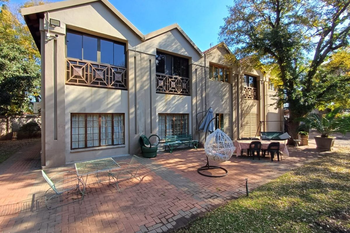 Grand Double-Storey Retreat on Expansive Stand – Exclusive Living in Stilfontein Ext 4 - Photo 2