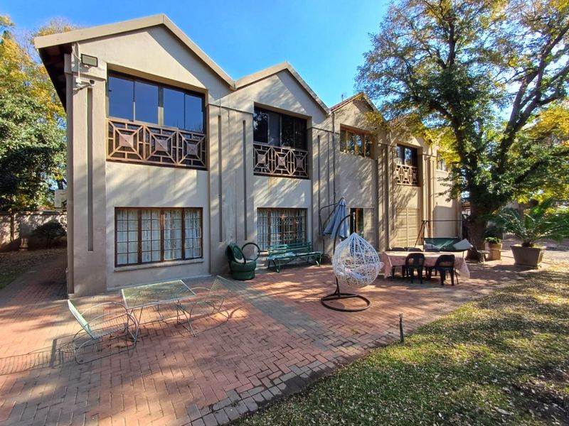 Grand Double-Storey Retreat on Expansive Stand – Exclusive Living in Stilfontein Ext 4 - Photo 2