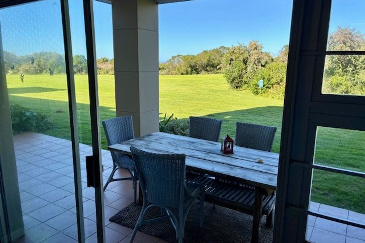 Spacious 3-Bedroom Apartment in Sought-After Goose Valley Golf Estate - Photo 4