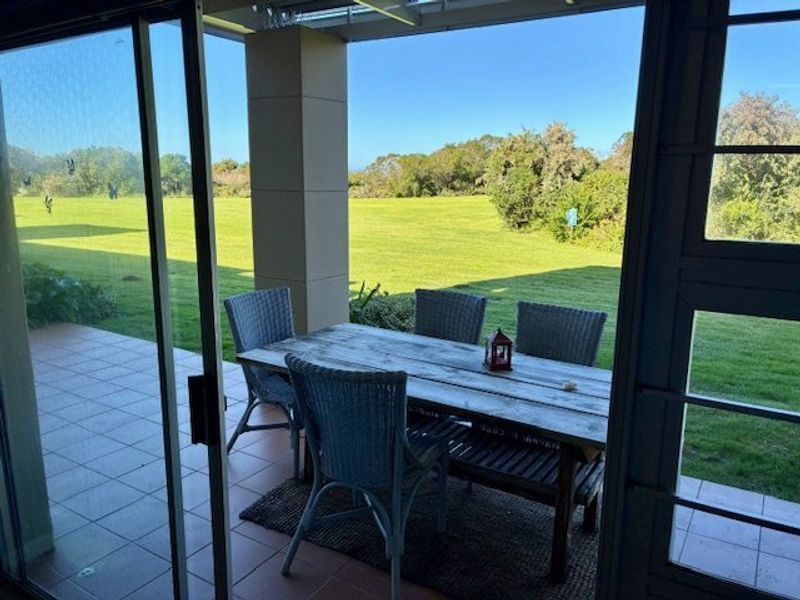 Spacious 3-Bedroom Apartment in Sought-After Goose Valley Golf Estate - Photo 4