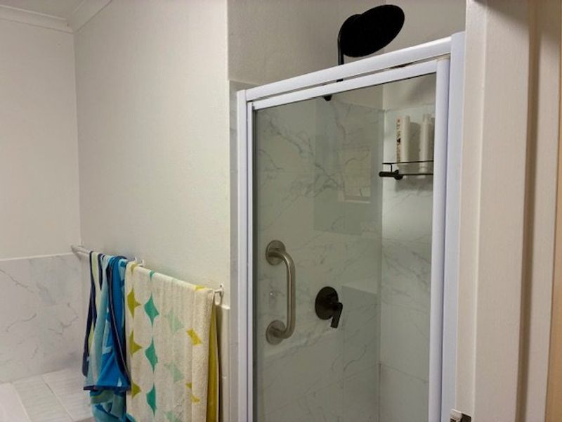 Spacious 3-Bedroom Apartment in Sought-After Goose Valley Golf Estate - Photo 10