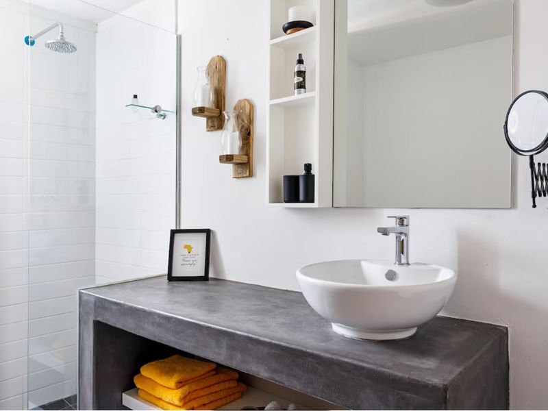 Modern Industrial Charm in the Heart of Salt River - Photo 9