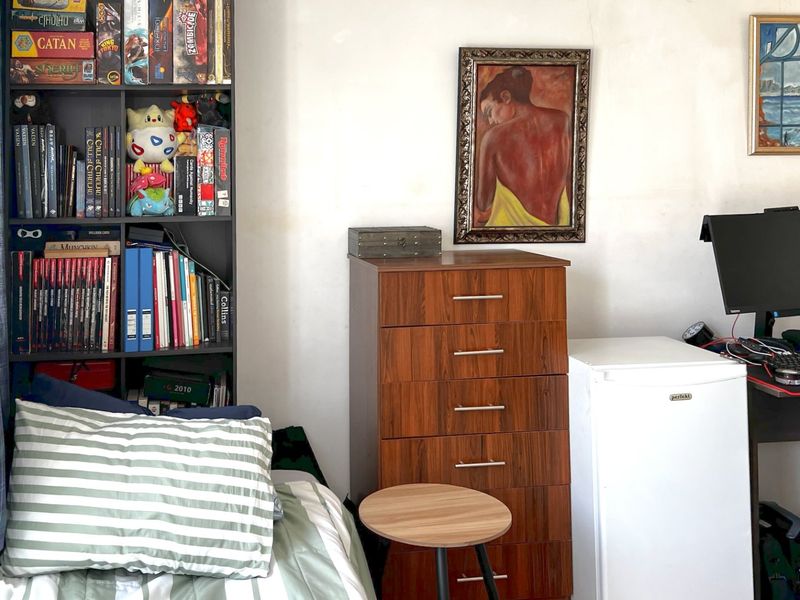 Charming Furnished Studio in Upper Green Point. - Photo 8