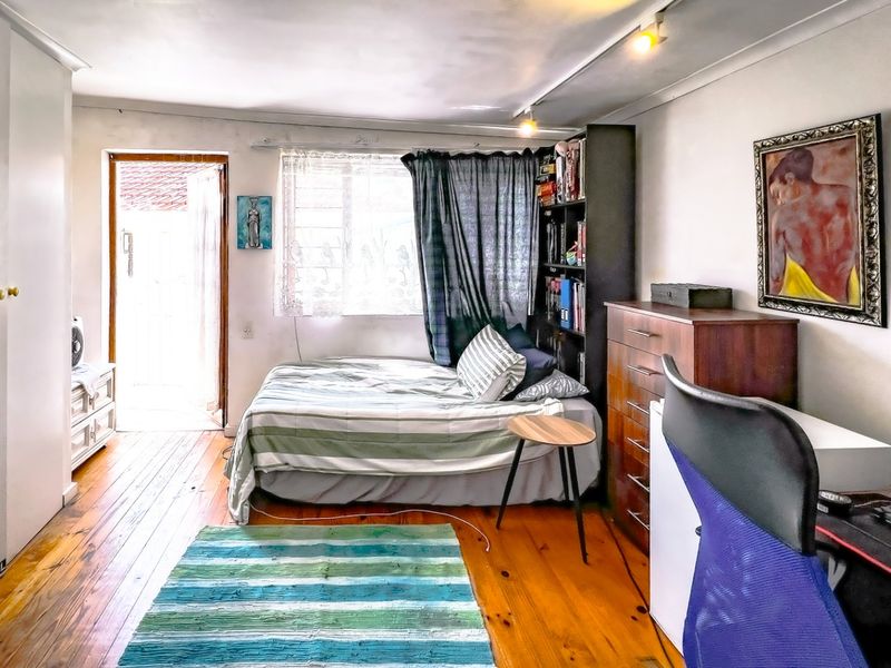 Charming Furnished Studio in Upper Green Point. - Photo 6