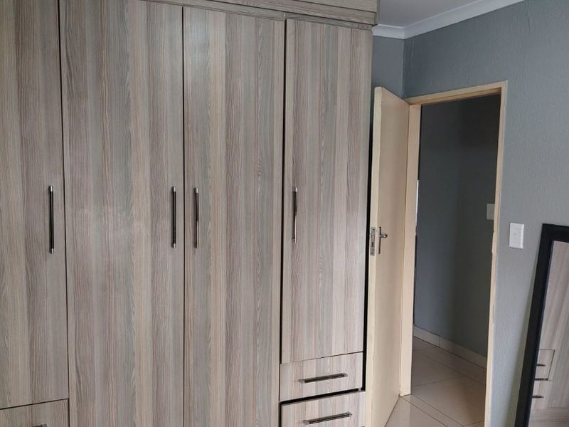 Two Bedrooms Home for Rent - Lotus Gardens  - Photo 2