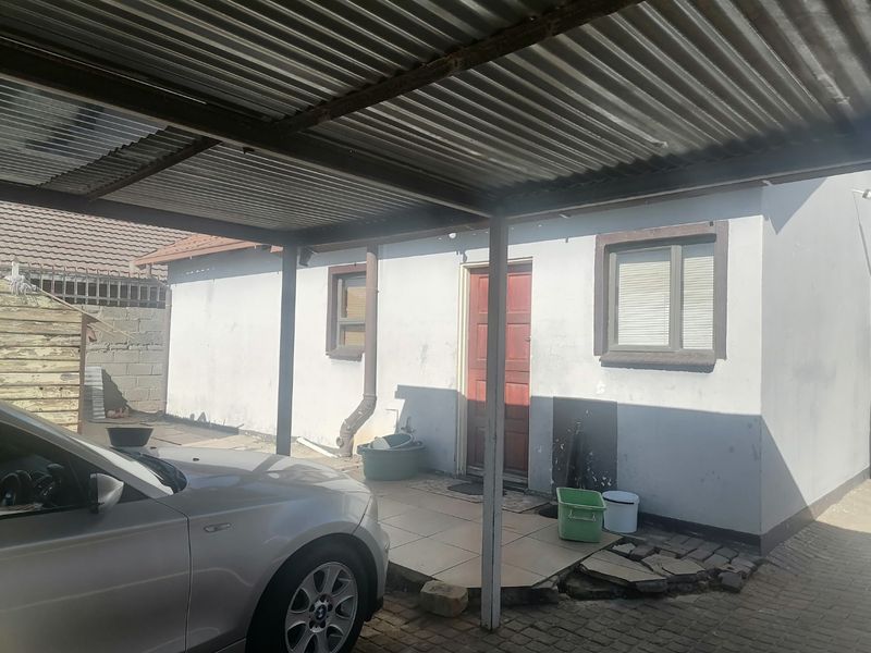 Beautiful, renovated 3 bedroom family home for sale in Grasslandn Bloemfontein - Photo 7