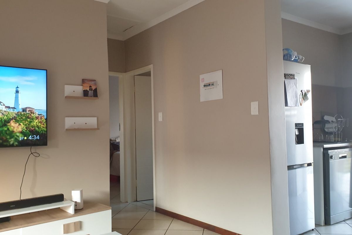 Modern 2 Bedroom Apartment Monavoni - Photo 2