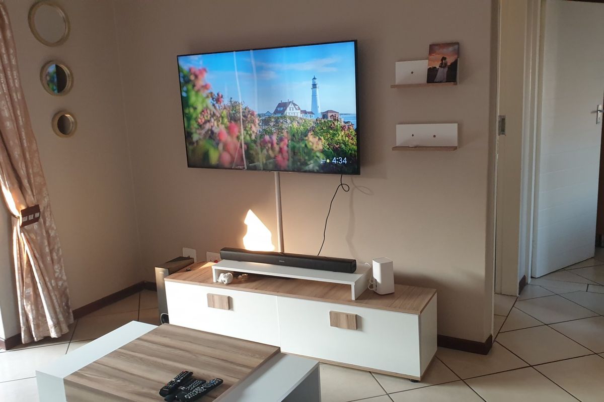 Modern 2 Bedroom Apartment Monavoni - Photo 3