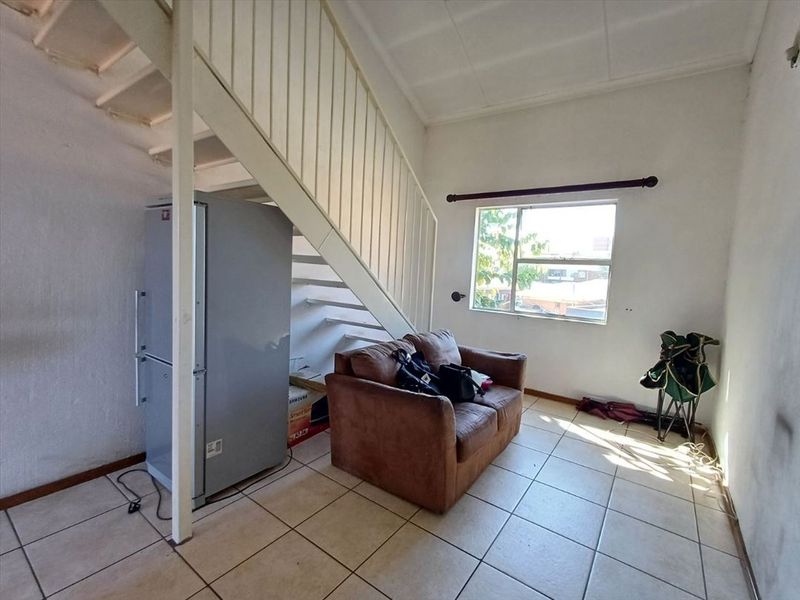 Cozy Starter Home Ideal for Simplified Living - Photo 3