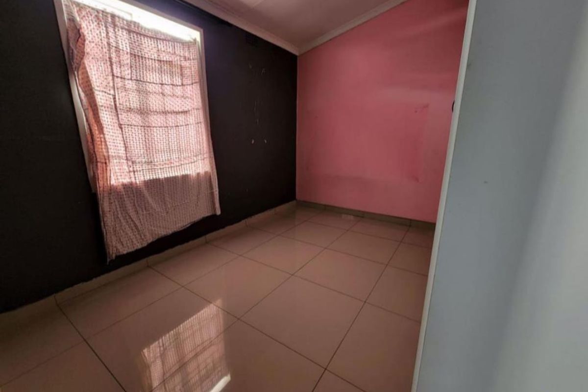 3-Bedroom Semi-Detached Duplex for Sale — Great Value & Convenient Location! - Photo 5