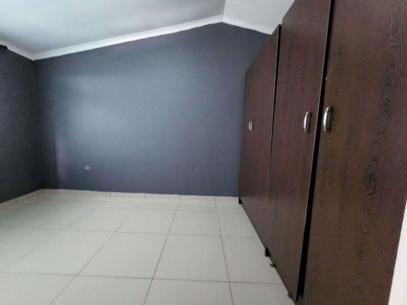 3-Bedroom Semi-Detached Duplex for Sale — Great Value & Convenient Location! - Photo 6