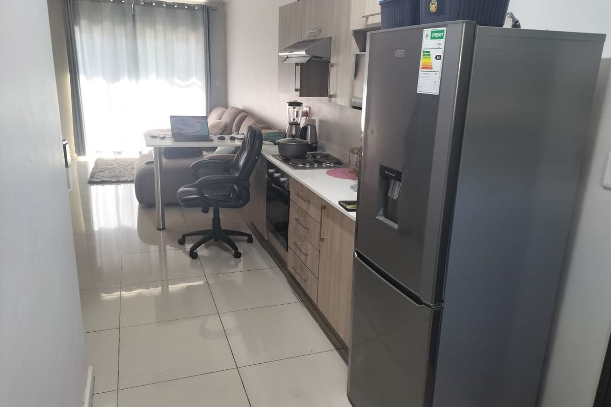 2 Bedroom 2 Bathroom Apartment for Sale - Photo 5