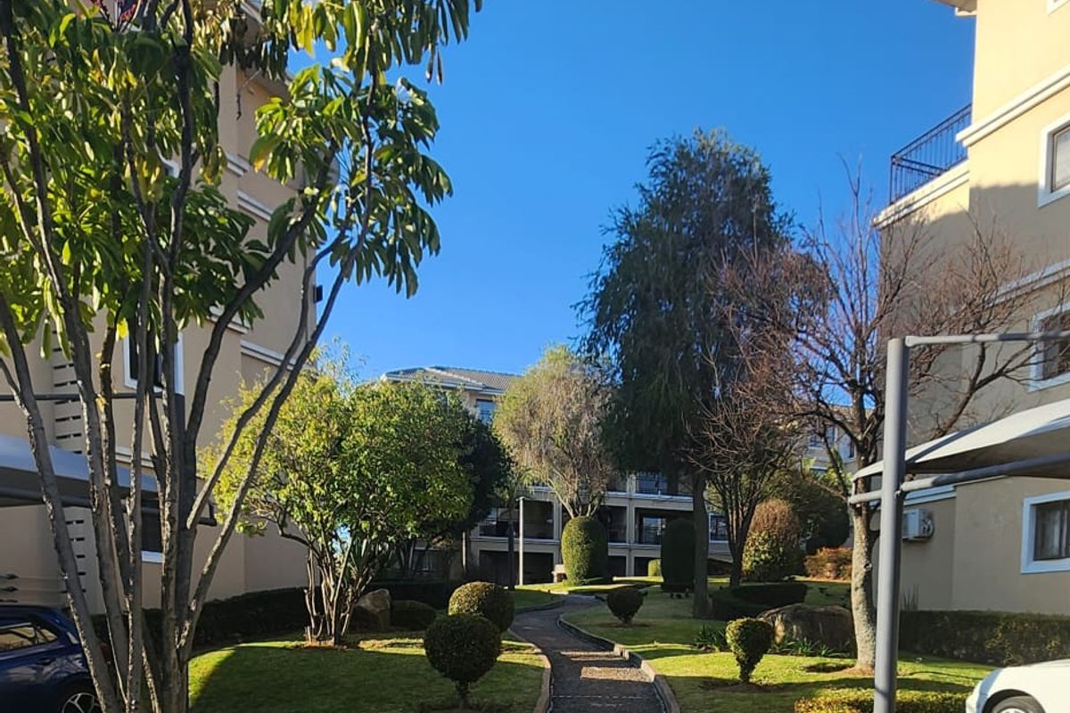 LOOKING FOR RENTAL IN MIDRAND? LOOK NO FURTHER........... - Photo 5