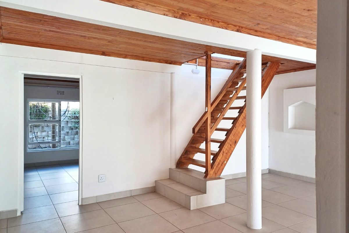 Charming 3 Bedroom Coastal Family Home in Tergniet - Photo 2