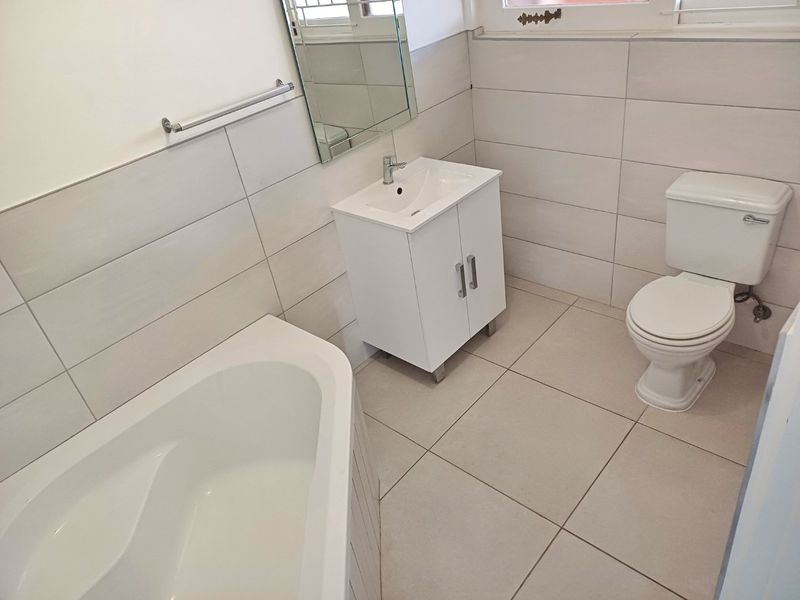 Charming 3 Bedroom Coastal Family Home in Tergniet - Photo 9