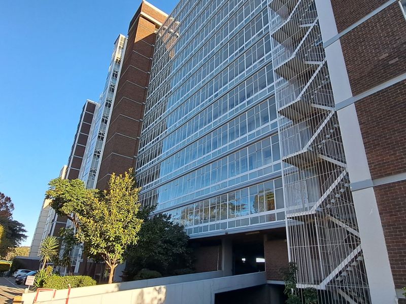 An excellent apartment for investors or first-time buyers - Photo 10