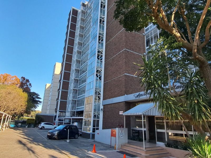 An excellent apartment for investors or first-time buyers - Photo 9