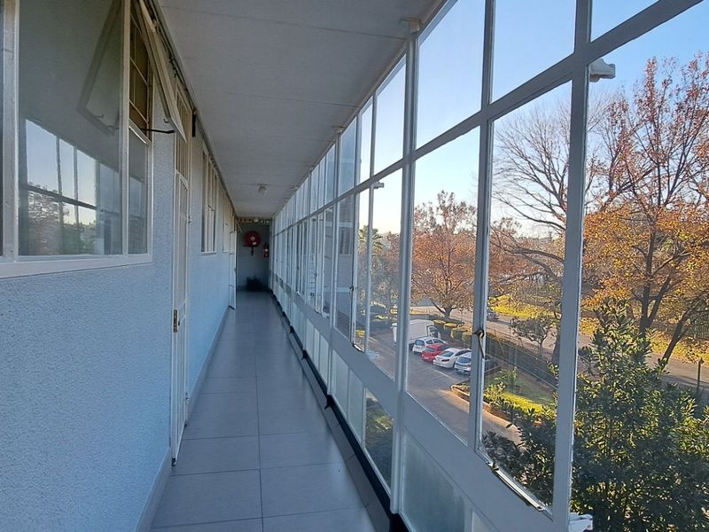 An excellent apartment for investors or first-time buyers - Photo 8