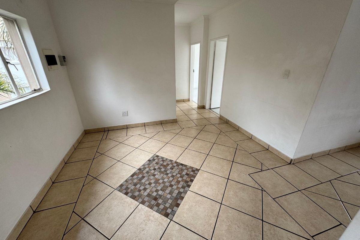 UNBELIEVABLE GLEN MARAIS GEM! - Photo 3