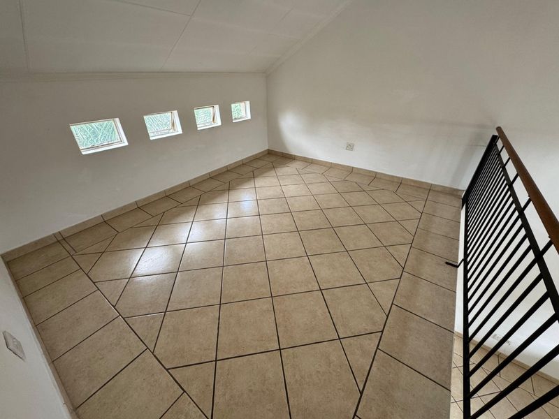 UNBELIEVABLE GLEN MARAIS GEM! - Photo 6