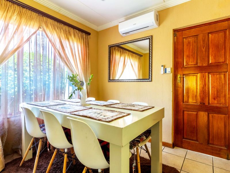 3 Bedroom Duplex going for a Steal in a Stunning Complex in Sundowner - Photo 10