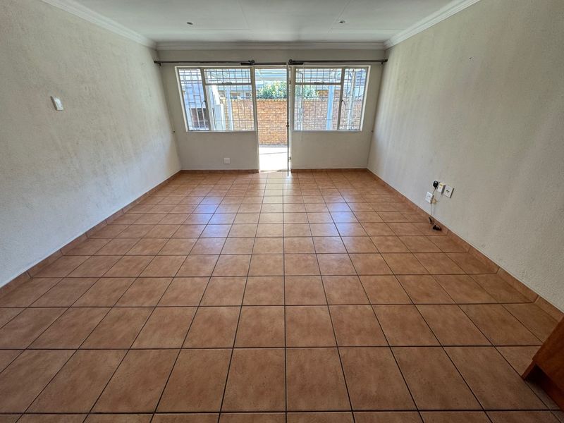 Neat and Practical Family Home - Photo 4